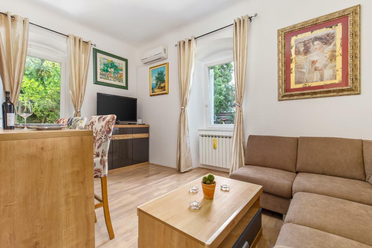 Apartman Villa Carolina Rijeka Dış mekan fotoğraf
